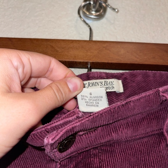 ST John’s Bay Burgundy Stretch Corduroy Boot Cut Pants Boho Country Size 6 - Picture 6 of 8